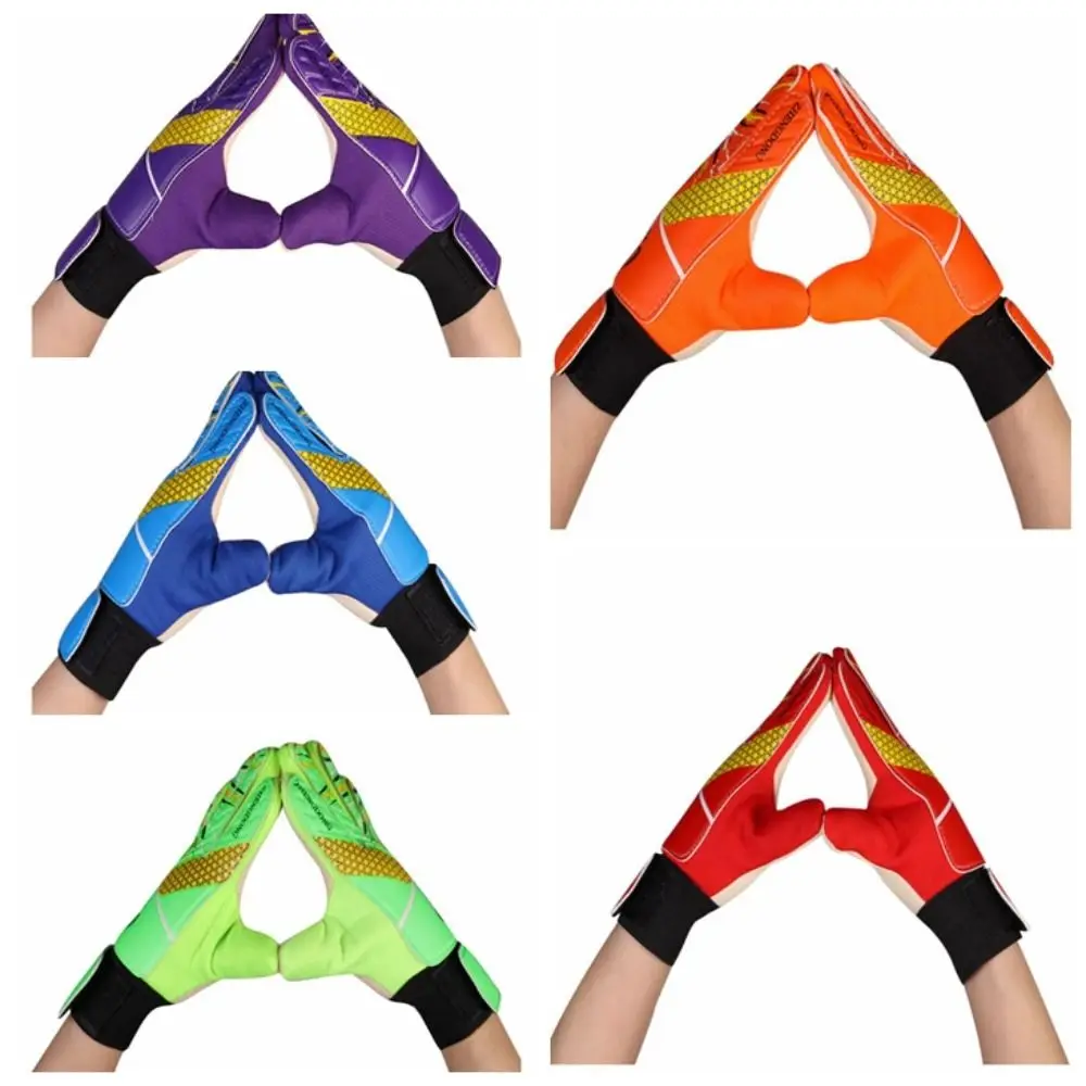 

1 pair Double Sided Latex Children Soccer Gloves Finger Protection Cushioning Goalie Gloves Wear Resistant Double Layer Wrist