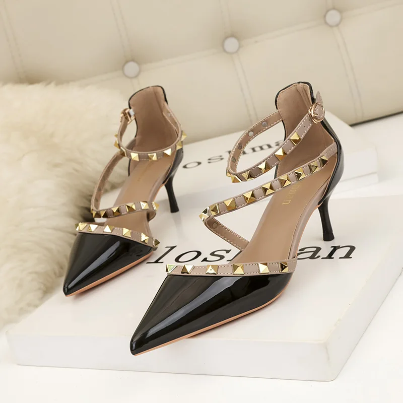 Pointed Toe Stiletto Fashion Ladies High Heels Rivets Sexy Ladies Big High Heel Sandals Woman Shoes High Heels Zapatos De Mujer