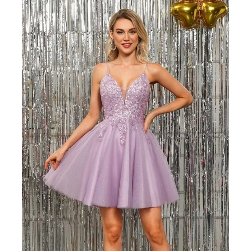 

Tulle Spaghetti Straps Homecoming Dress Short Lace Appliques Prom Dresses for Teens V Neck Mini Cocktail Gowns