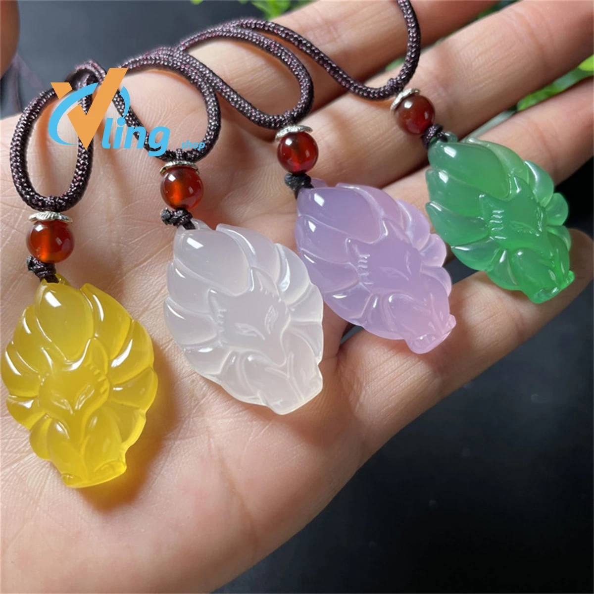 

White Chalcedony Nine-Tailed Fox Pendant Agate Multicolored Jade Exquisite Fashion Gift Charm Retro Jewelry Amulet Women's