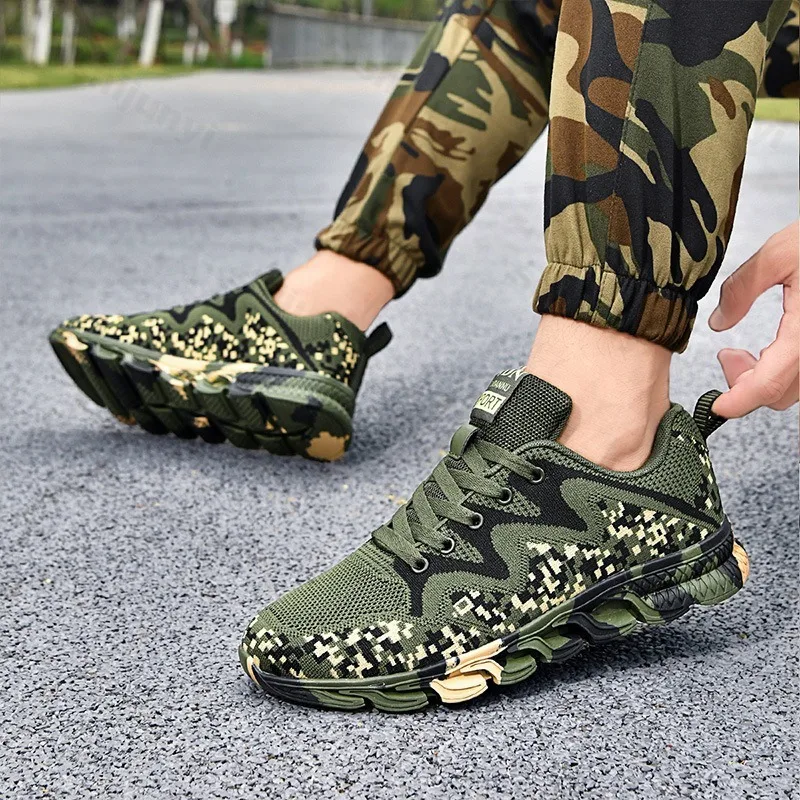 

2025 Spring Fly Weave Design Casual Sports Shoes Men's Camouflage Print Fashion Trend Thick Soled Shoes Low Top Chunky sneakers