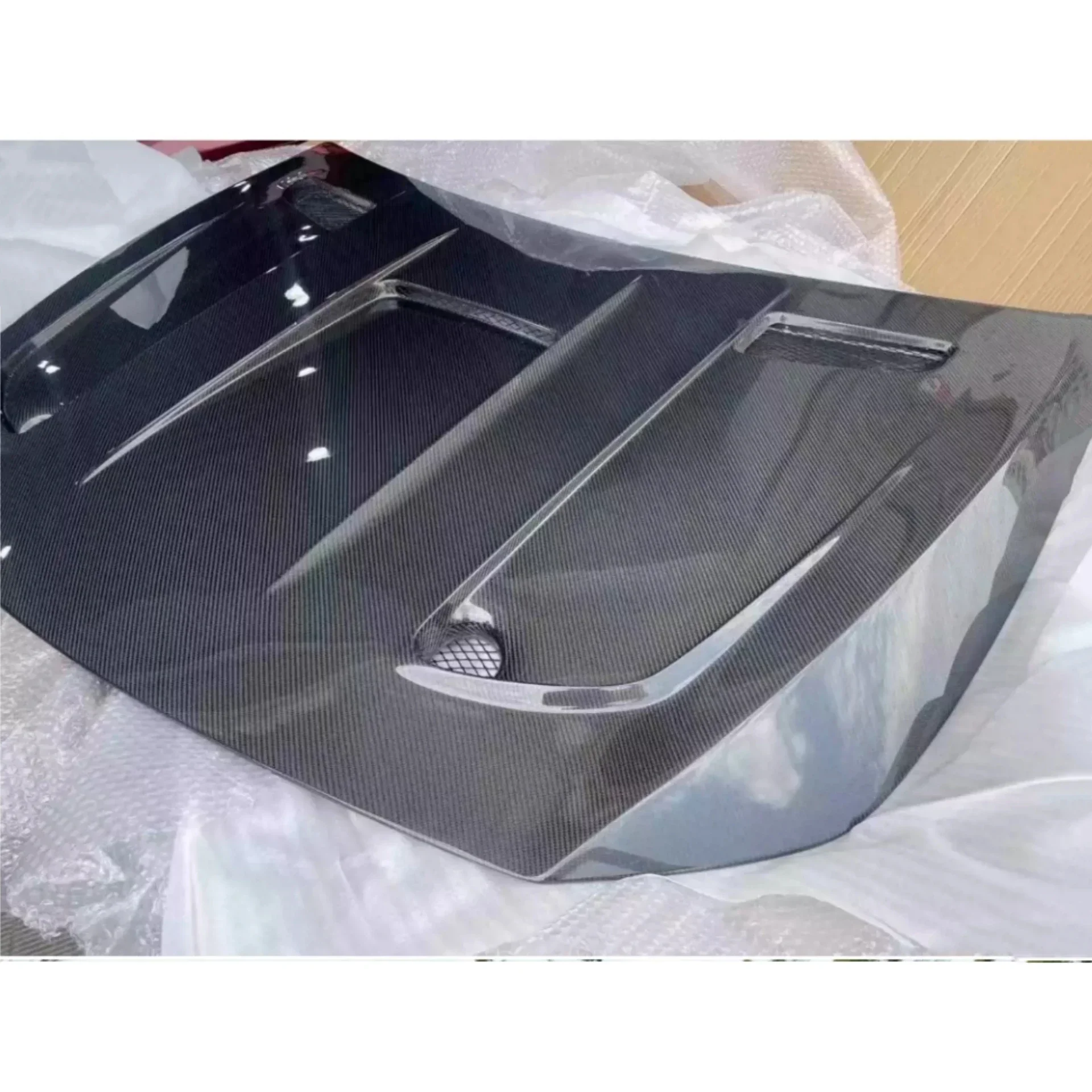 

Body Kit Carbon Fiber Hood Engine Cover for Mercedes Benz A35L A35 A45 CLA35 CLA45 Convert Light Weight Bonnet Car Accessories