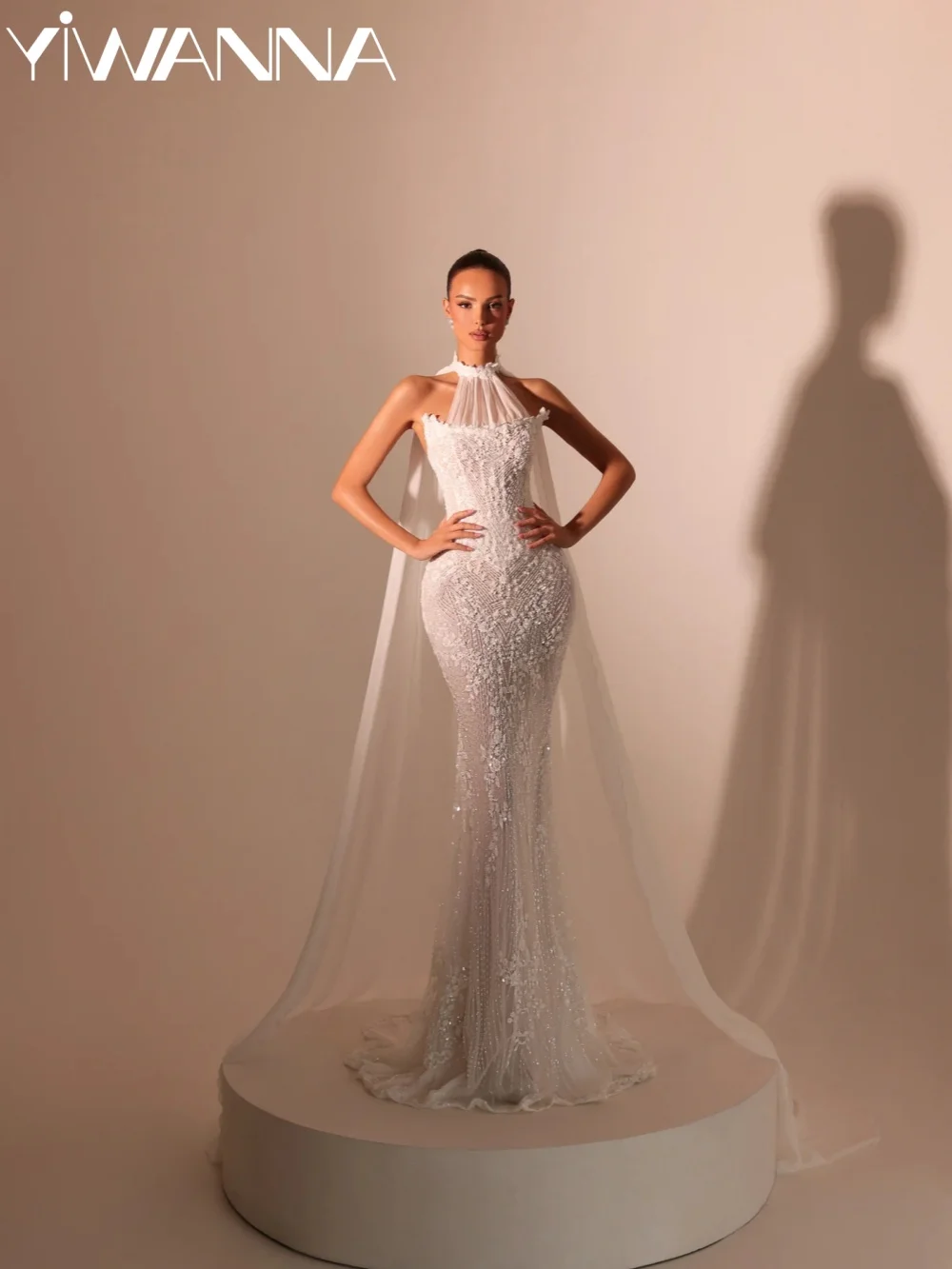 

Dreamy Beaded Appliques Wedding Dress With Cape Elegant Halter Mermaid Bridal Gown 2026 Customized Luxurious Dresses For Bride