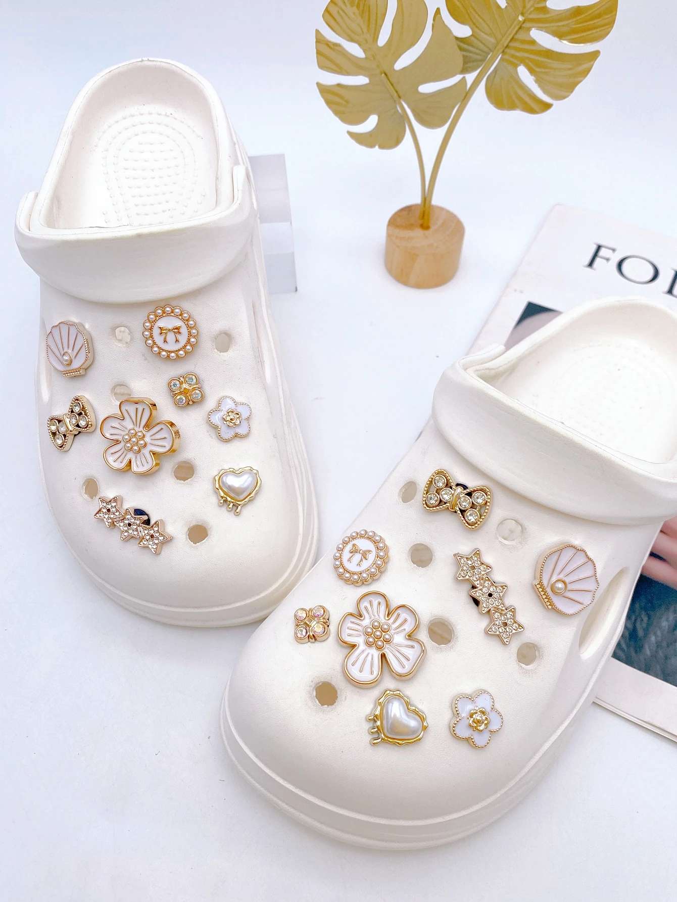 16-piece shoe decoration DIY casual shoe decoration - An interesting and versatile way to personalize your footwear