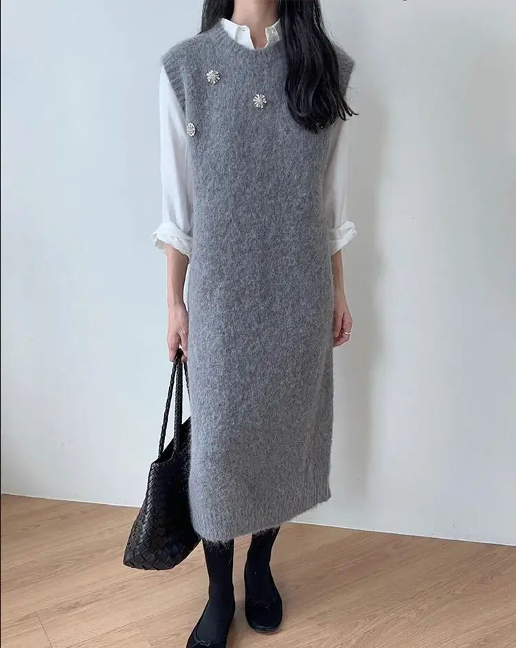 Autumn and winter women\'s casual solid color round neck sleeveless knitted dress