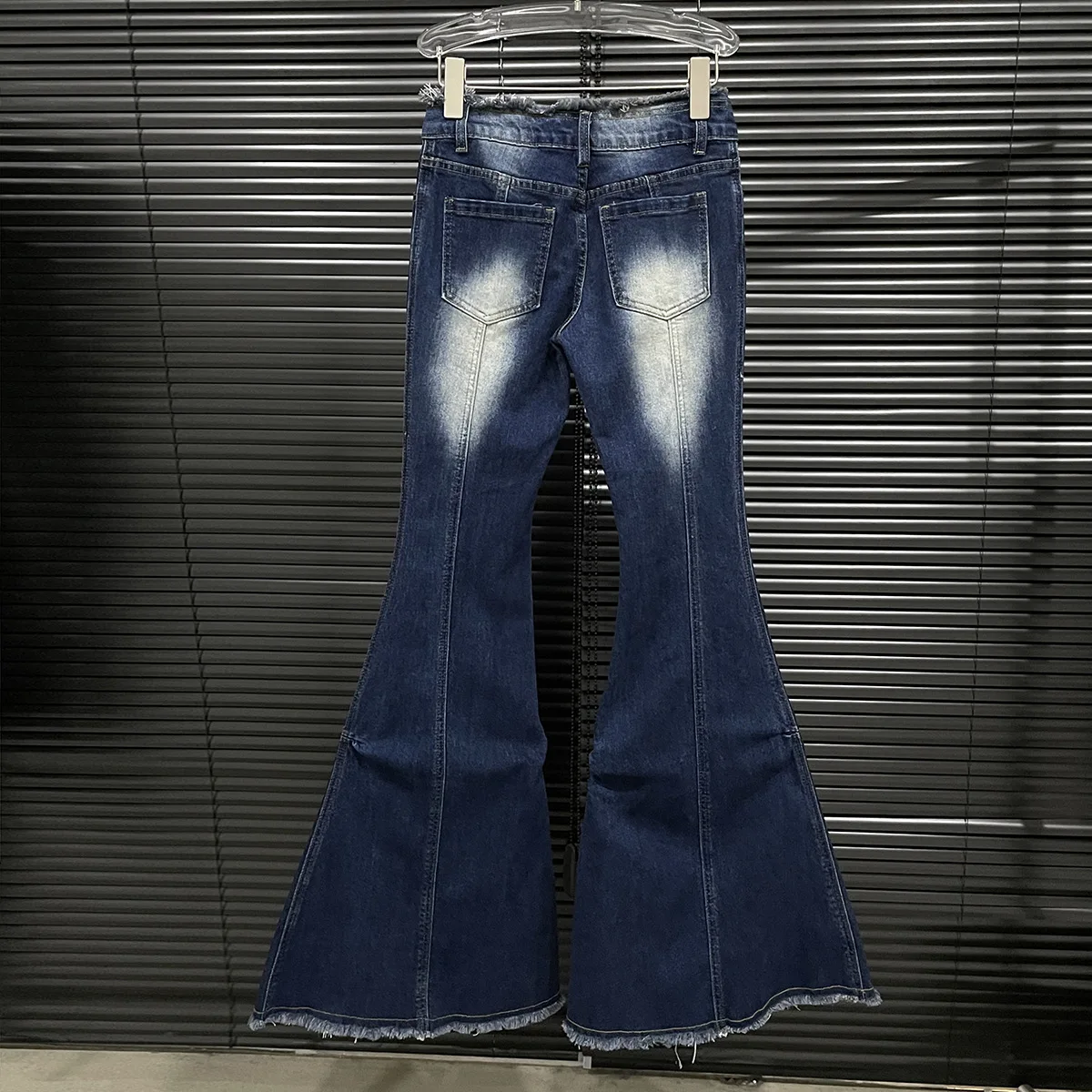 Jeans svasati blu retrò donna 2024 estate nuova moda bordo grezzo Slim pantaloni Casual in Denim pantaloni Streetwear Vintage Chic