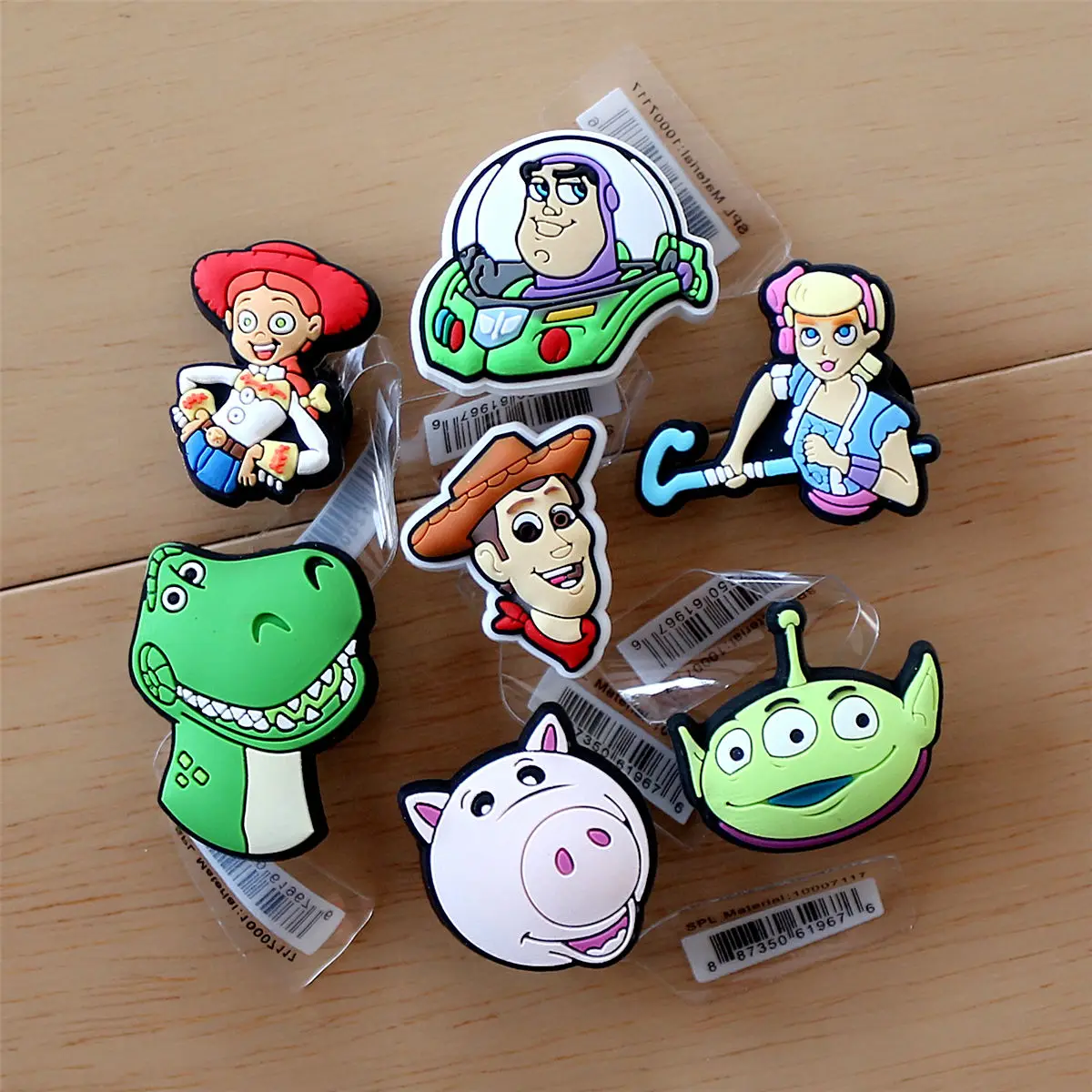 1pcs Pack Cartoon Movie Toy Story Shoe Charms Woody Buzz Aliens Jessie Rex PVC Clog Pin Designer Upper Decorations for Kids Gift