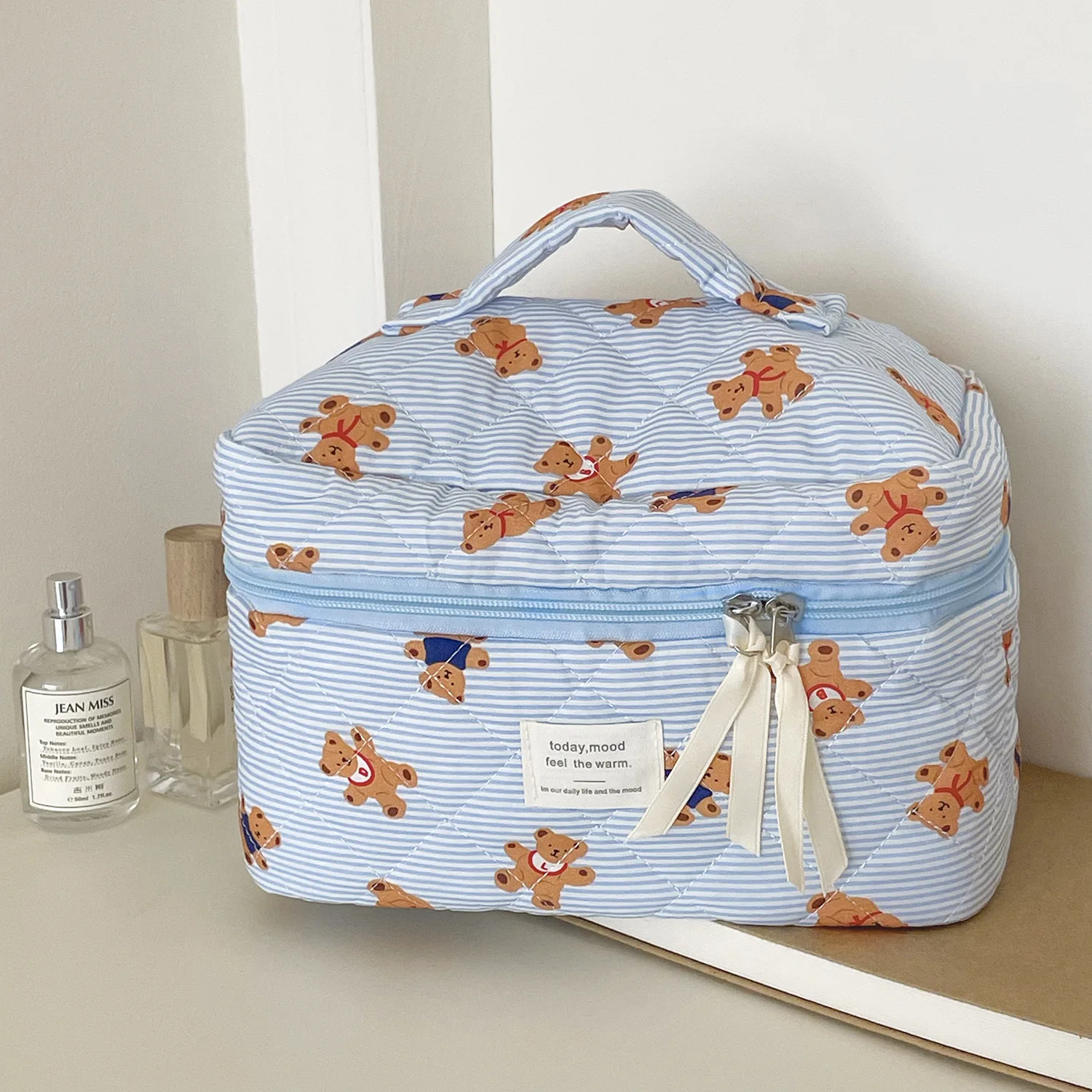 Blue Striped Teddy Bear Makeup Bag Cartoon Girl Heart Portable Large Capacity Quilted Toiletry Storage Bag for Going Out