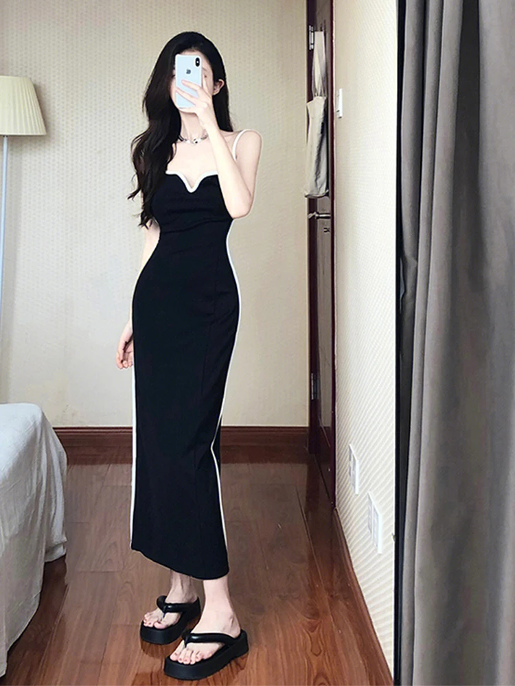 Black Strap Dress 2023 New Summer Women's Personalized White Line Design Slim Fit Sexy Spice Girls Wrapped Hip Long Dresses Tide