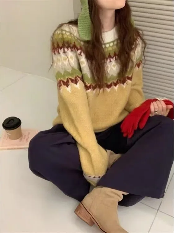 เสื้อไหมพรมถักสไตล์เรโทรสำหรับผู้หญิง ดีไซน์แฟชั่นฤดูหนาว ทรงหลวม คอกลม ให้ความอบอุ่น นุ่มฟู เหมาะสำหรับวันหยุด