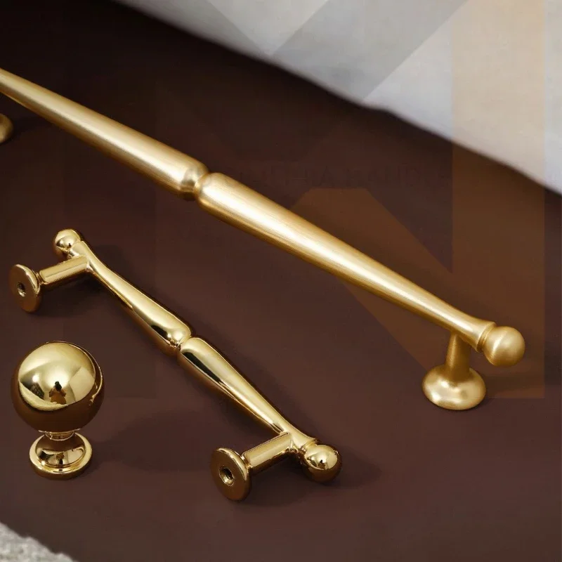 New Luxury French Cabinet Door Pulls Golden High-End Furniture Drawer Handles Zinc Alloy Kitchen Cabinet Single-Hole Small Pulls