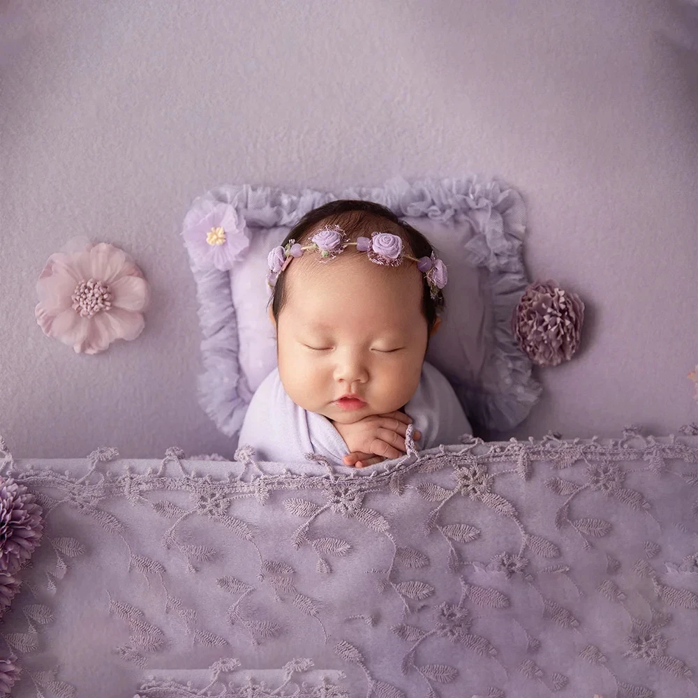 Puntelli per fotografia per bambini Servizio fotografico per neonato Set di cappelli per bambole con orso lavorato a maglia Tema viola Cappello in pizzo Cuscino Accessori per riprese fotografiche