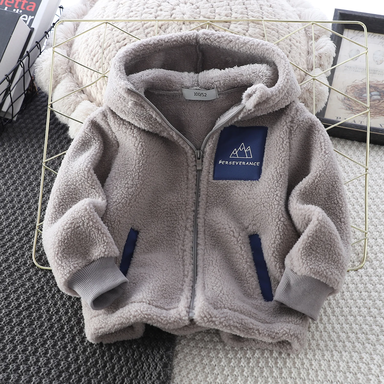 IYEAL Children\'s Coat 2024 Autumn New Collection with Velvet Thickened Boy\'s Hooded Jacket for Casual Warmth