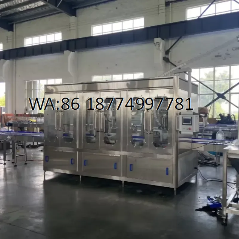 custom 3 in 1 PET Plastic Bottle Filling Production Line for Beverage and Shampoo PLC Controlled High Productivity 200ml to