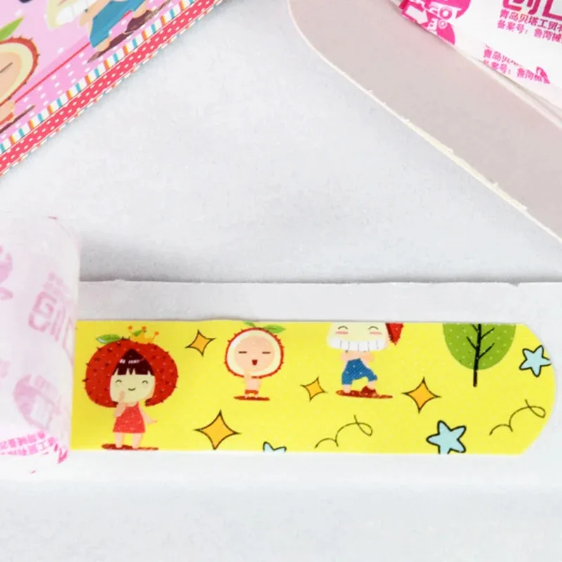 200/400/600pcs  Cartoon Animal Pattern Band Aid Hemostasis Bandages First Aid Emergency Kit Wound Plaster Patches for Kids