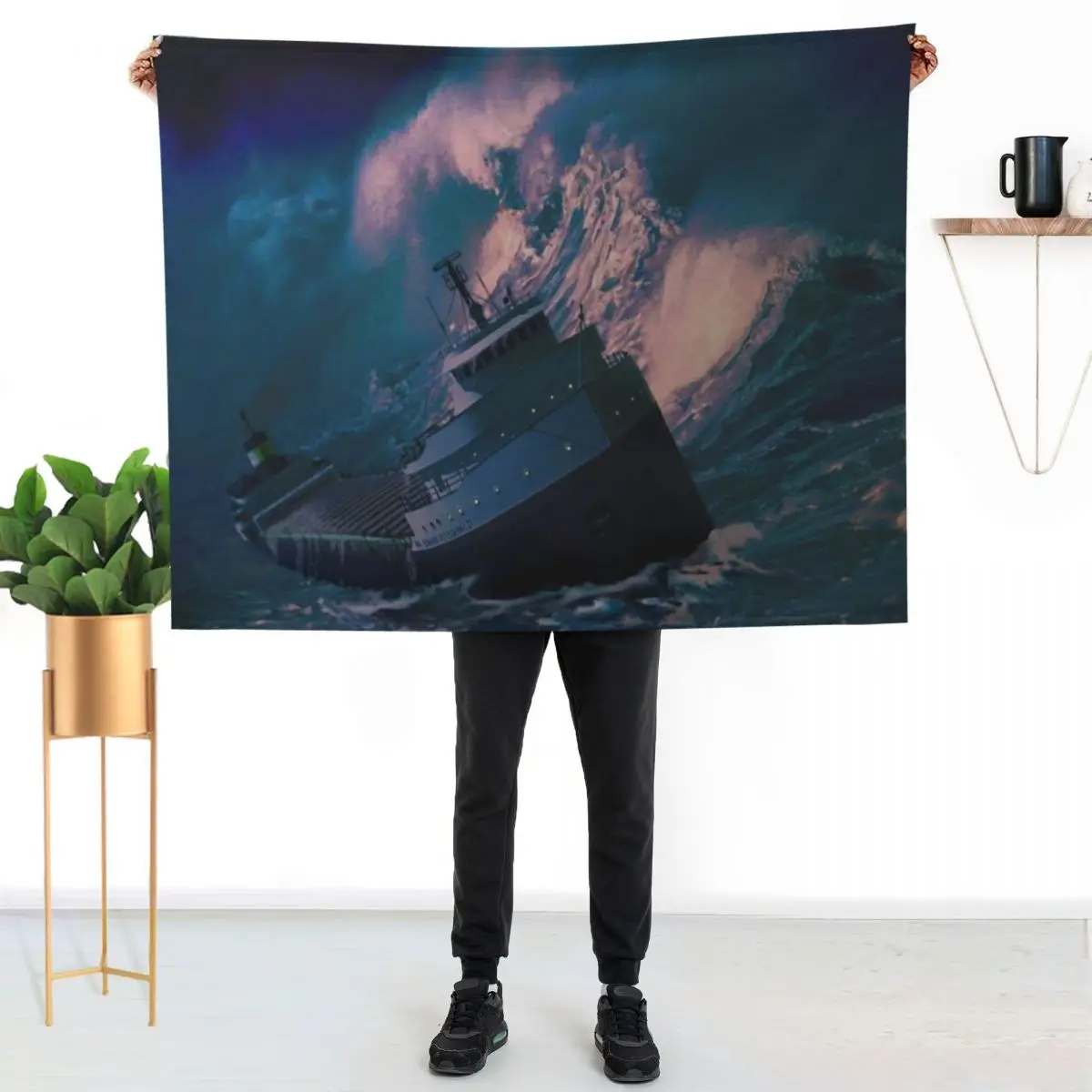 

Edmund Fitzgerald Throw Blanket Portable Lightweight Blanket for Travel Camping