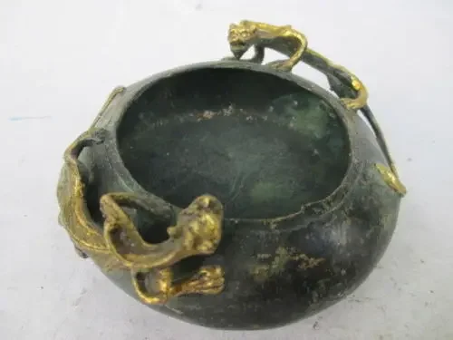 Delicate Ancient Chinese copper anaglyph dragon brush washer / Ashtray