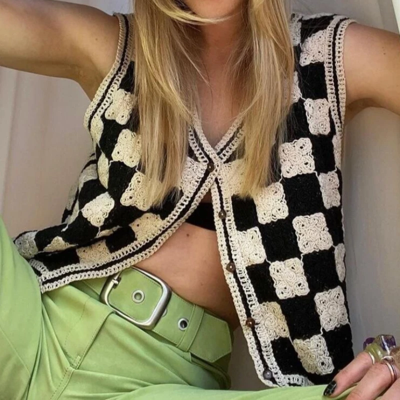 Black and White Checkered Crochet Vest V-Neck Sleeveless Button Front Granny Square Hollow Openwork Knit Waistcoat Crop Top Boho