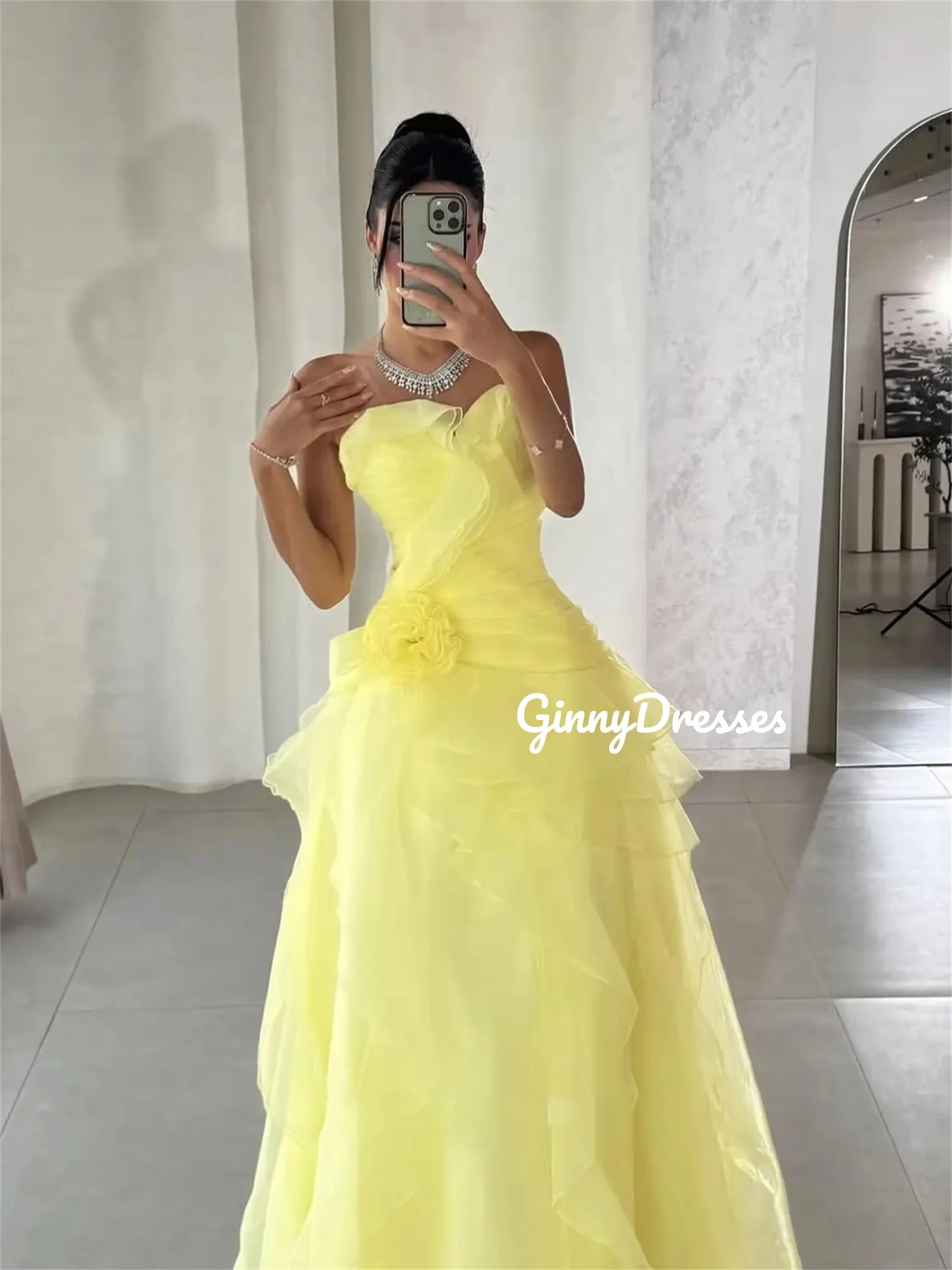 Suknie balowe szyte na miarę, linia A, dekolt w serduszko, długość do podłogi, eleganckie sukienki na przyjęcia dla kobiet, falbany, tiulowe sukienki koktajlowe, zapinane na zamek, bez rękawów.