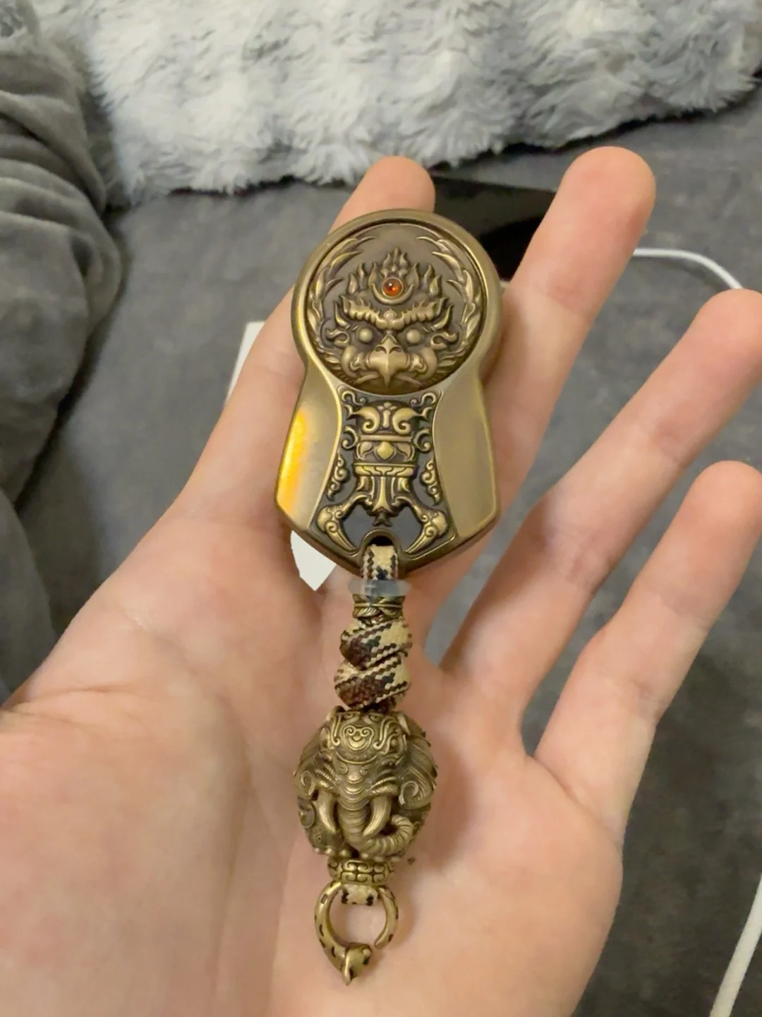 Used EDC Red Horse, Demon Suppression Torah, Red Horse, Garuda, Titanium Alloy Mechanical Push Card Edc