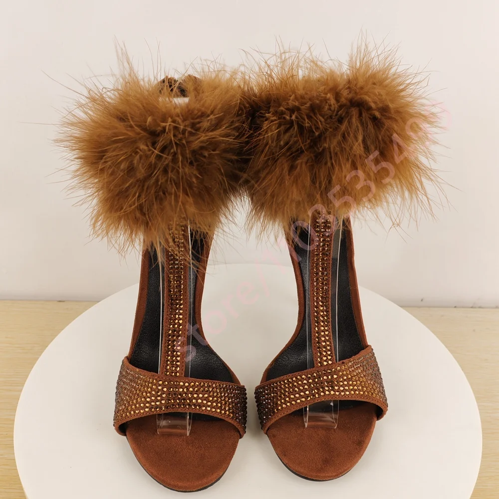 كريستال بلينغ بلينغ T-حزام حجر الراين الصنادل 2025 موضة جديدة مثير المرأة المفتوحة تو خنجر حفلة عادية لينة الفراء الصنادل #4