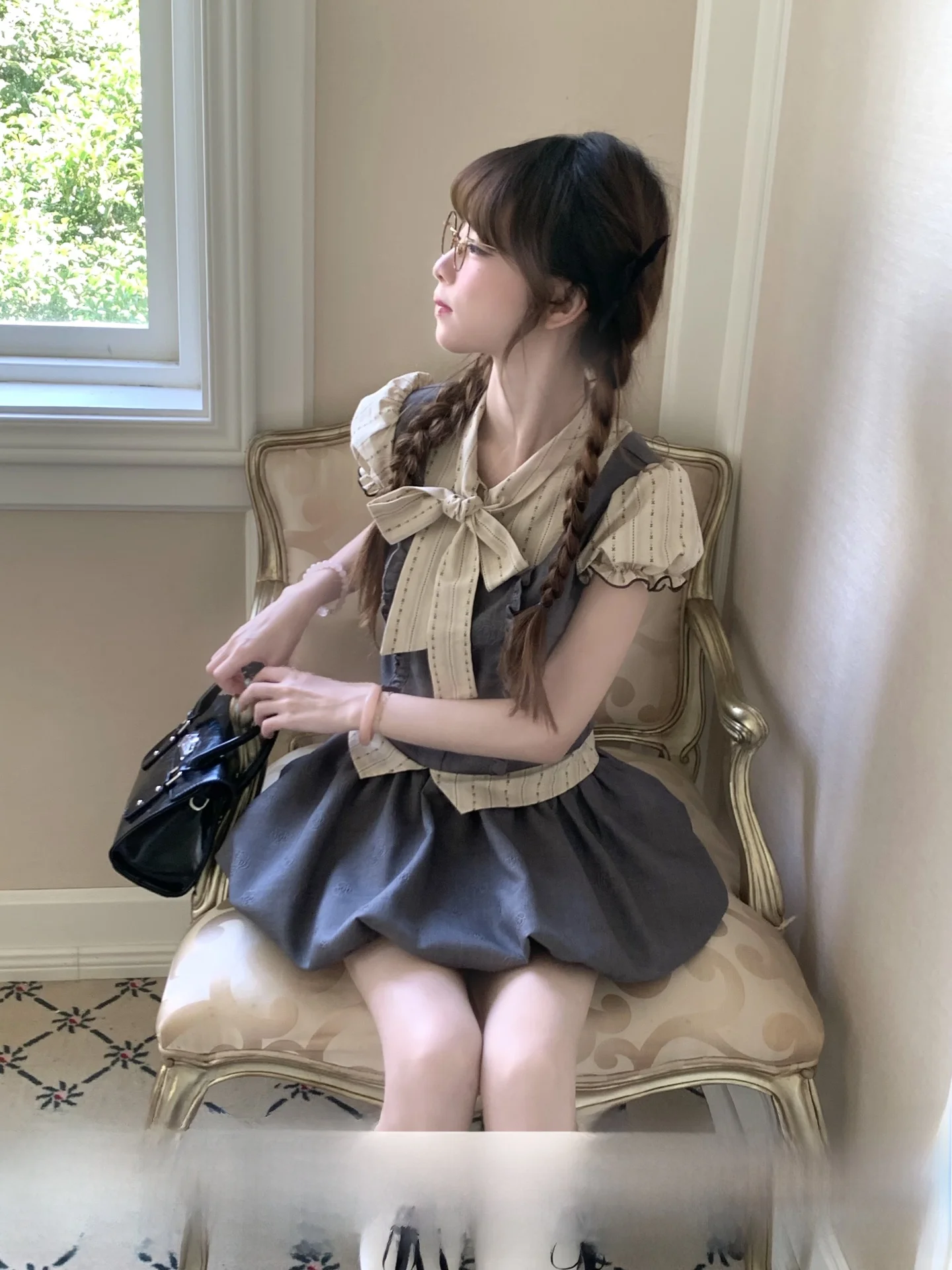 Idol Singer British Style Missy Stripe  Knot Waist Grey Flower Embossed Puffy Flower Bud Skirt Set Women's Fashion
