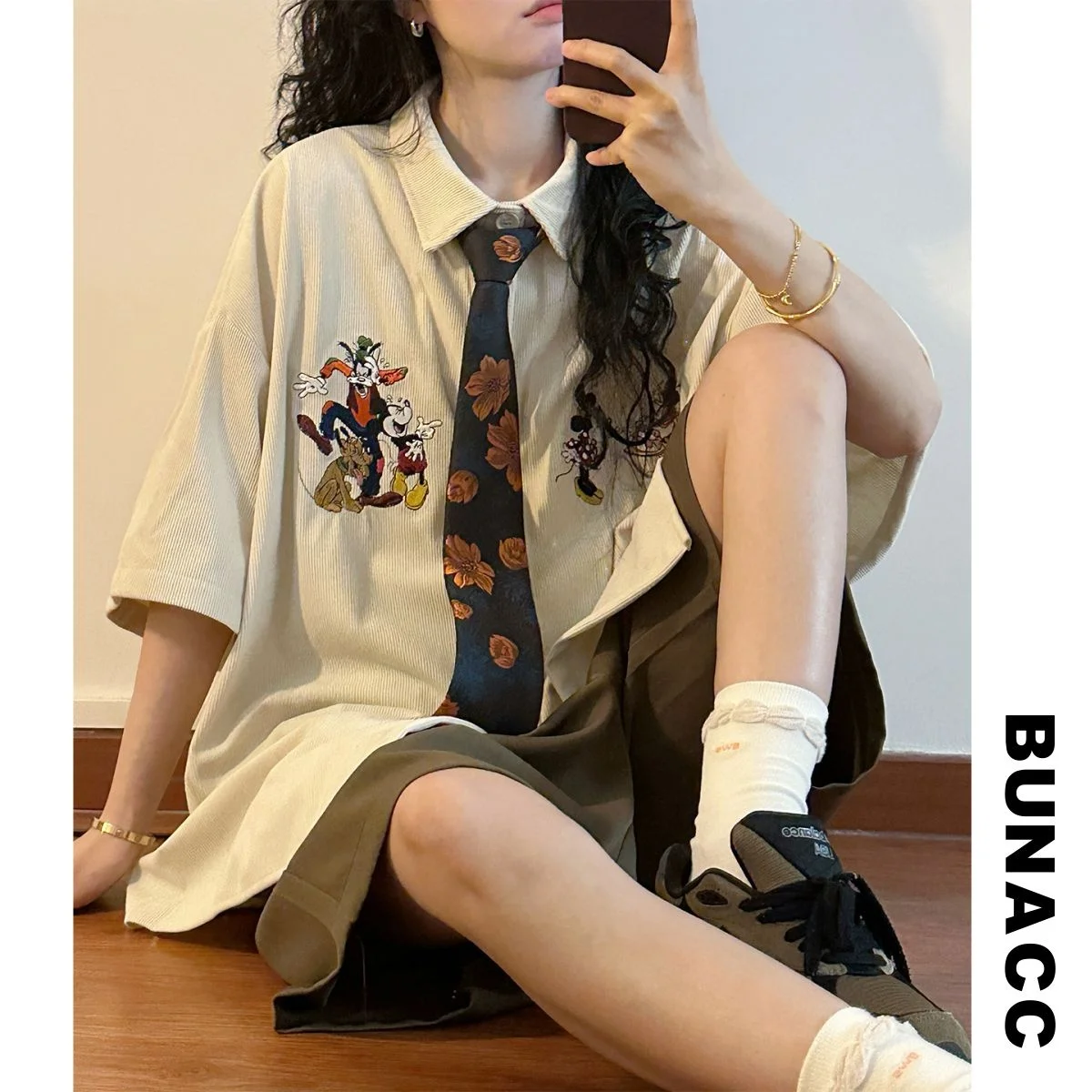 

Женская рубашка с короткими рукавами в американском стиле ретро, ​​вышитый бархатный воротник, повседневный свободный крой, летний модный топ