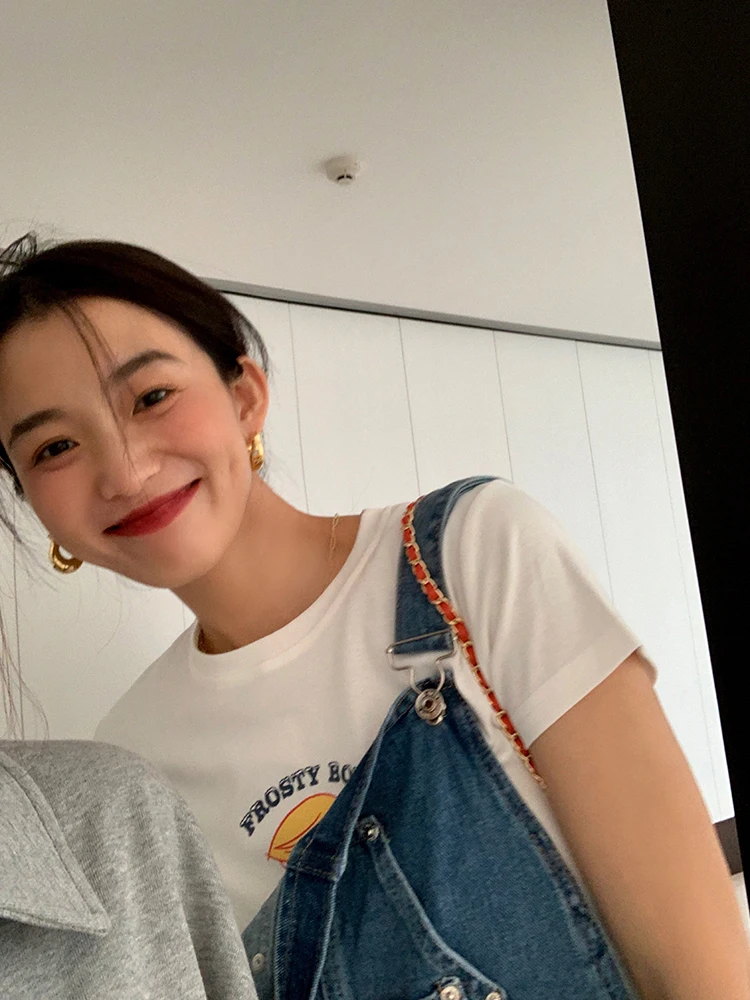 

Luo Luo Juan Jie Slim Fit ort Sve round Ne T-irt White 2025 New Sle Commute Korean Version Printed Cotton Top