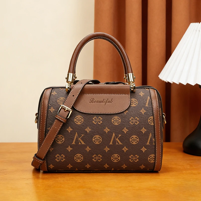 

2026 New Retro Boston Small Square Bag Handbag, Light Luxury Versatile Commuter Shoulder Crossbody Bag, niche design