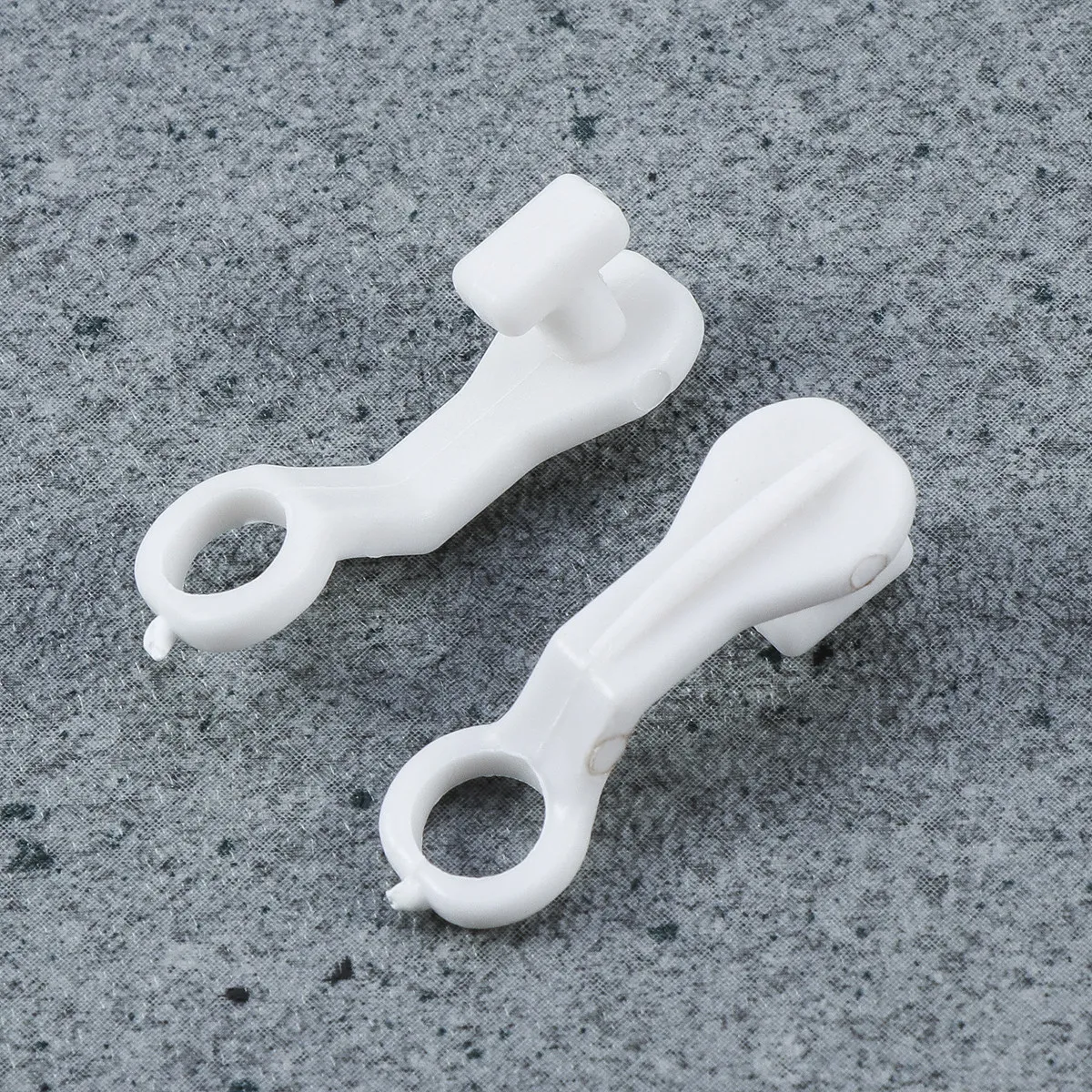 50Pcs S Shape Curtain Rail Track Plastic Slider Hooks for Window Door Shower Curtains Traversing Rod Slides Replacement