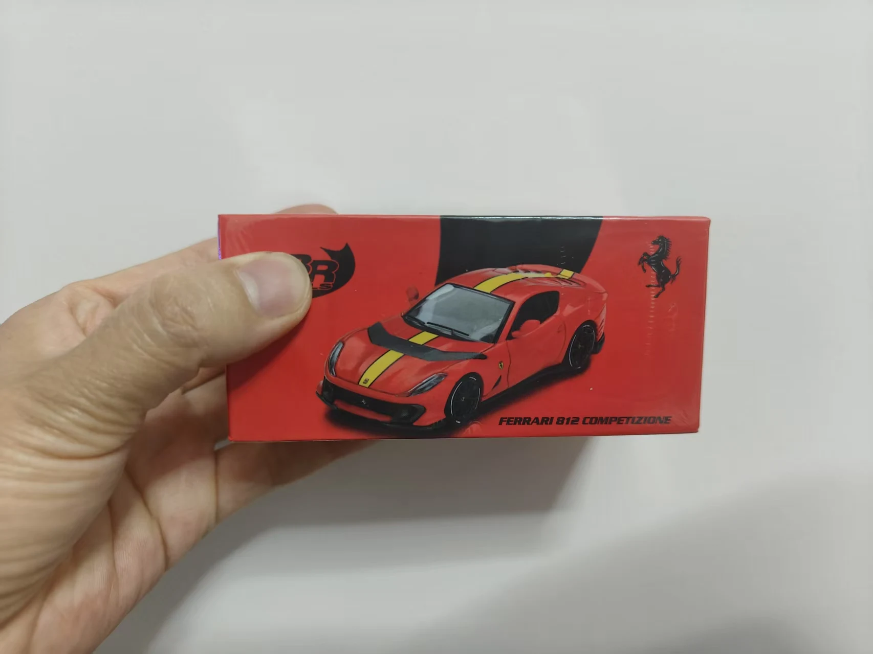 

North Exhibition Limited Edition 1:64 red alloy die-cast simulation car model, ornament, collectible