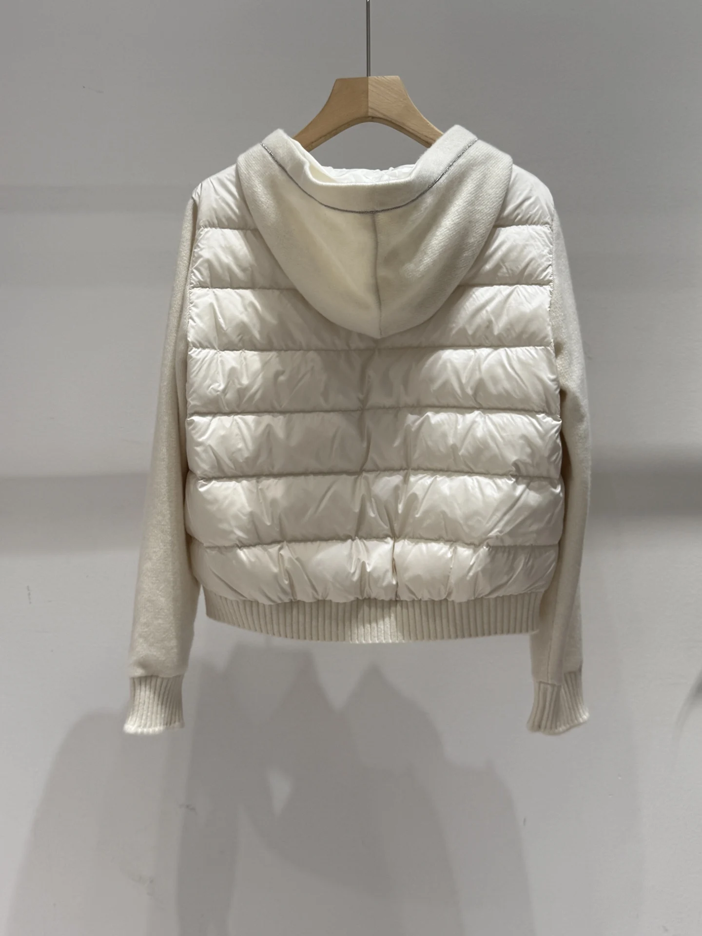 2026Fall/Winter Women's Cashmere-Knit Hooded Down Coat