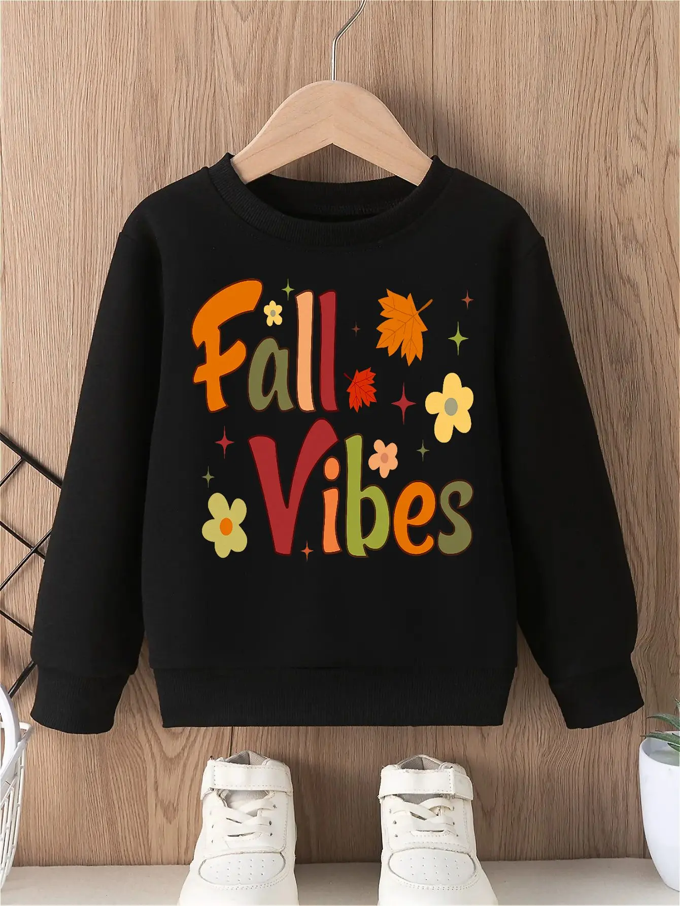 Girls' Pullover Hoodie Soft Stylish and Perfect for Autumn Adventures, Featuring Adorable Floral and Leaf Designs crew neck top