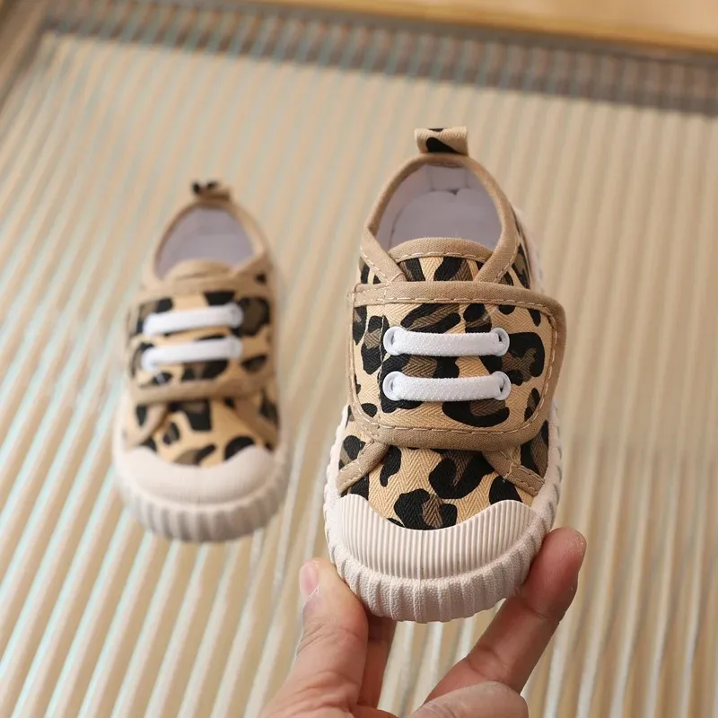 Children Canvas Shoes New Fashion Classic Soft Comfortable Boys Sneakers Girls Casual Shoes Children Skate Shoes Leopard Pattern