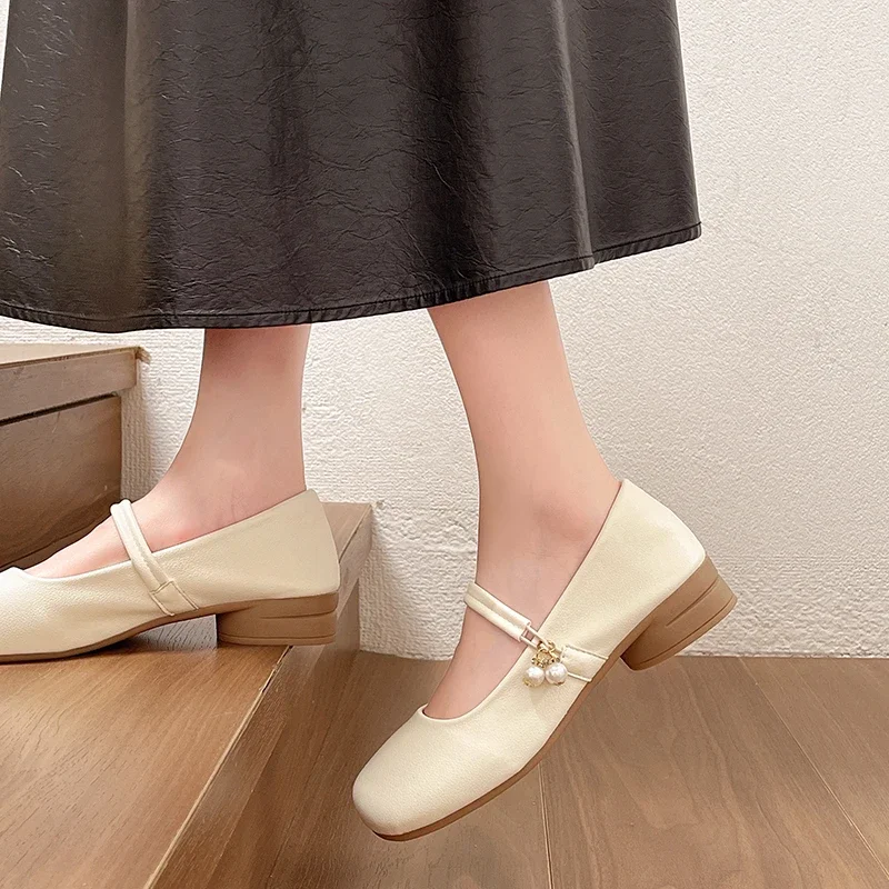 2024 New Women's Soft Leather fashion Women's Ballet Dress Flat Shoes Square Toe New style Retro Red 35-40 image 4