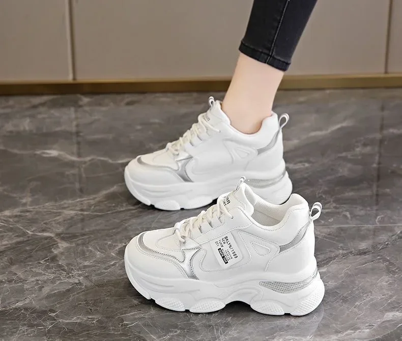 Damen-Sneaker mit Dicker Sohle, Ultraleicht, Neue Frühjahr-Herbst-Kollektion, Weiße Sportschuhe, Bequeme Atmungsaktive Laufschuhe für Frauen – Detail 4