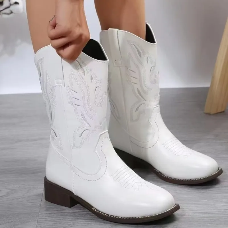 Buty damskie 2024 Nowość Jesień Zima Western Cowboy Boots Women Fashion Haftowane buty outdoorowe dla kobiet Botas De Mujer