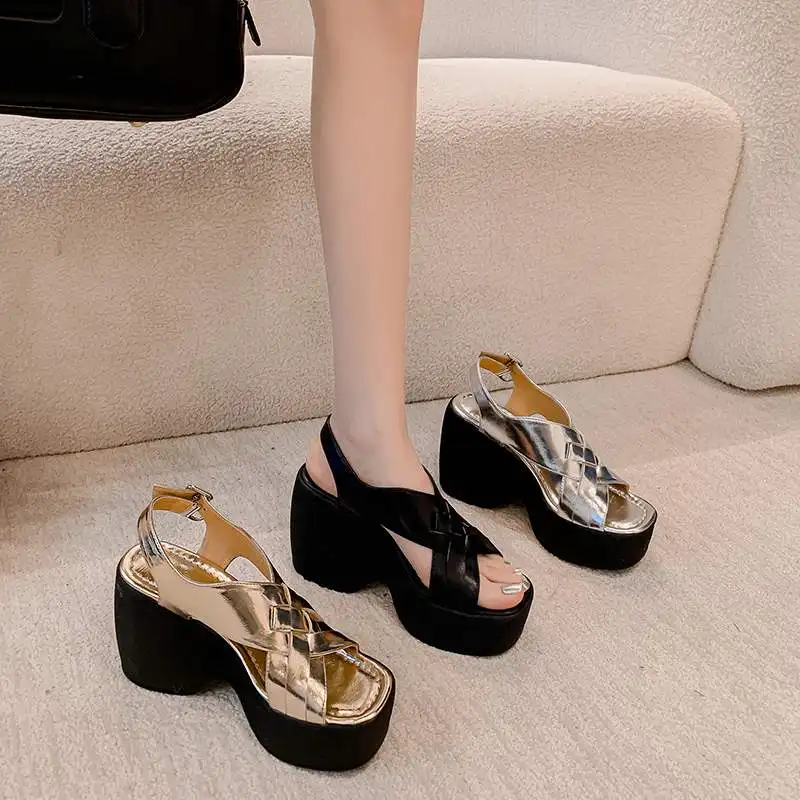 Krazing Pot Cow Leather Thick Bottom Summer Shoes Peep Toe Office Lady Super High Runway Luxury Casual Platform Women Sandals