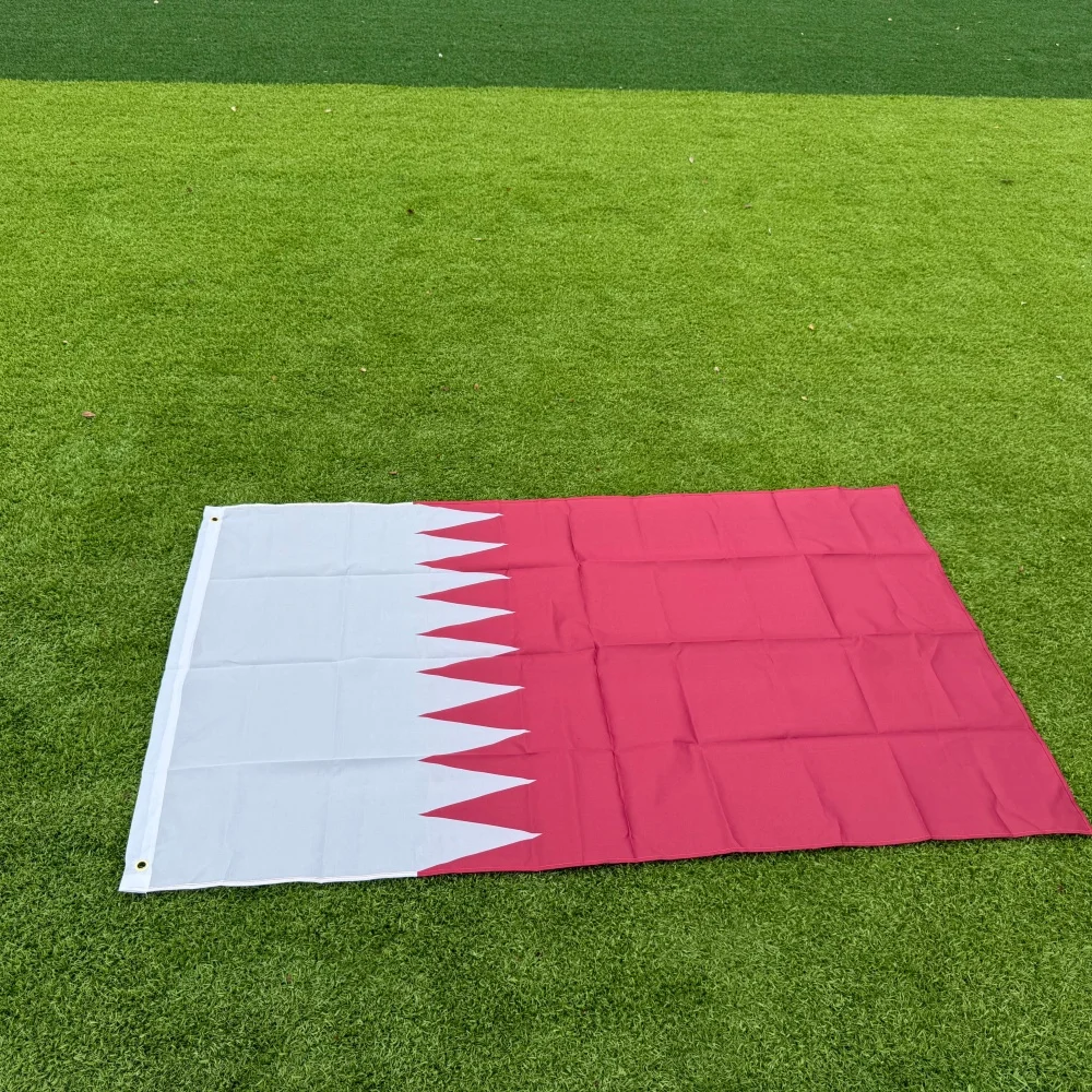 Qatar Flag 150x90cm Large 3x5 FT Maroon White Serrated Border National Flag Polyester Double Stitched Outdoor Indoor Decoration
