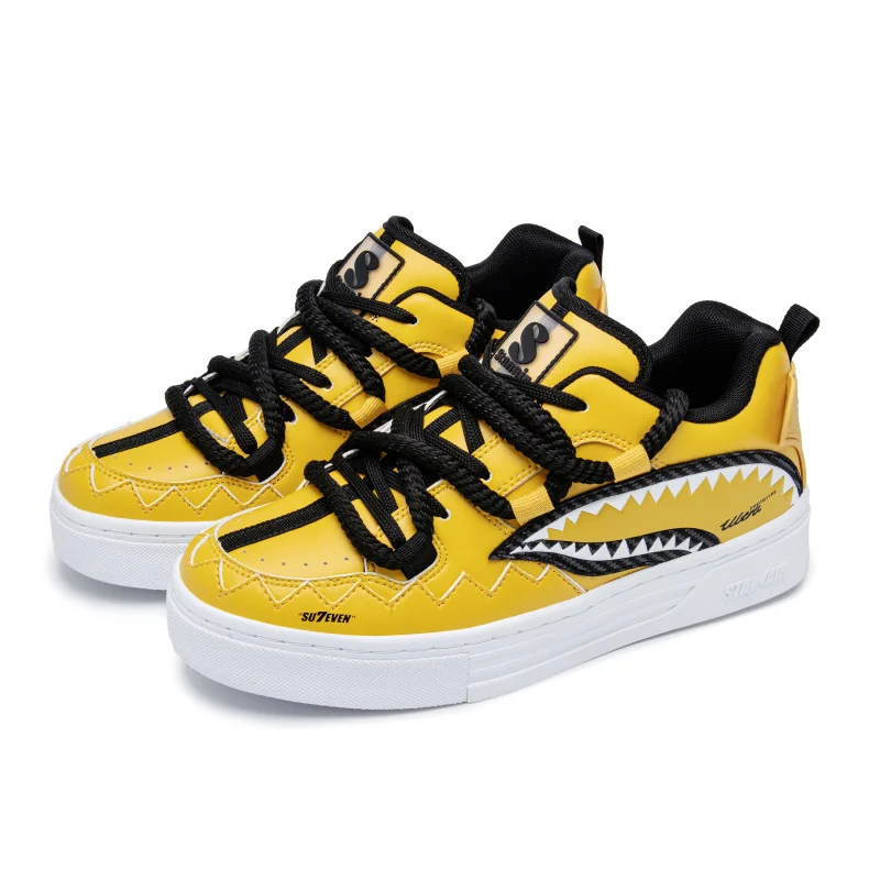 

Men's fitness running shoes are made of unique structure and breathable fabric, suitable for various training and daily aerobic