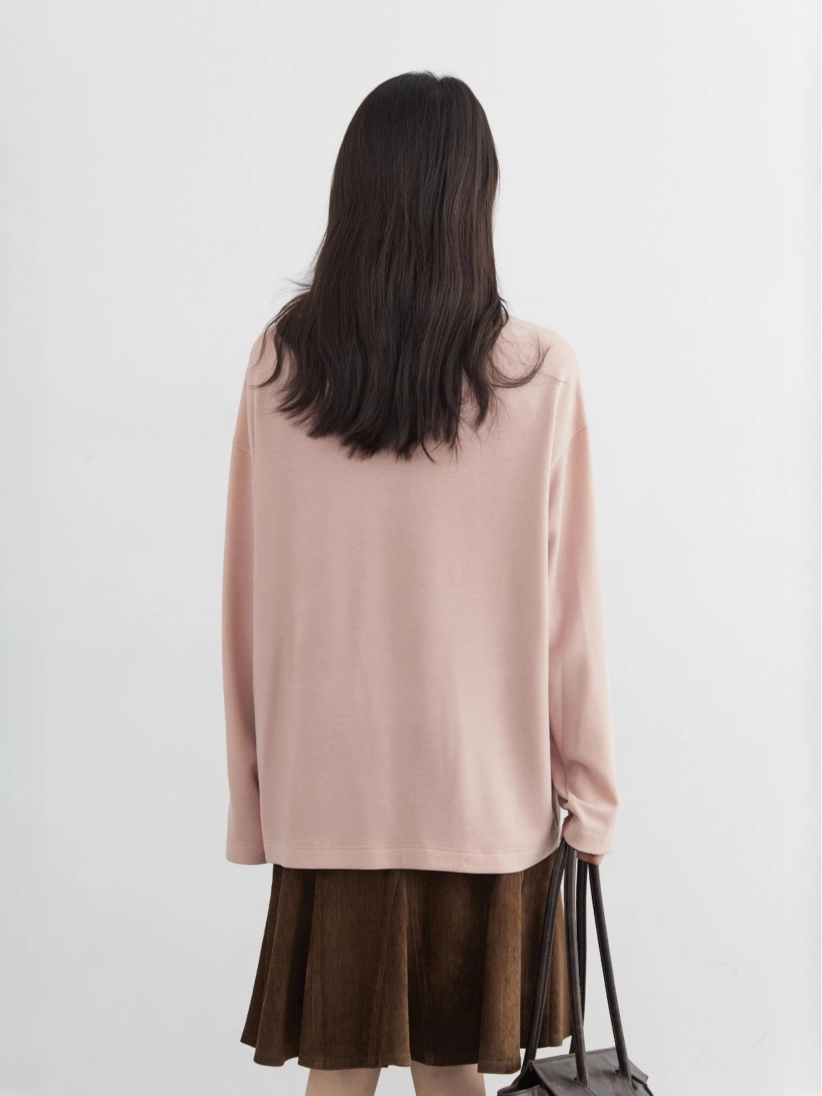 シックヴェン新作 レディース 長袖Tシャツ ゆったり カジュアル ラウンドネック 文字刺繍入り 女性用トップス インナー 秋冬 2025