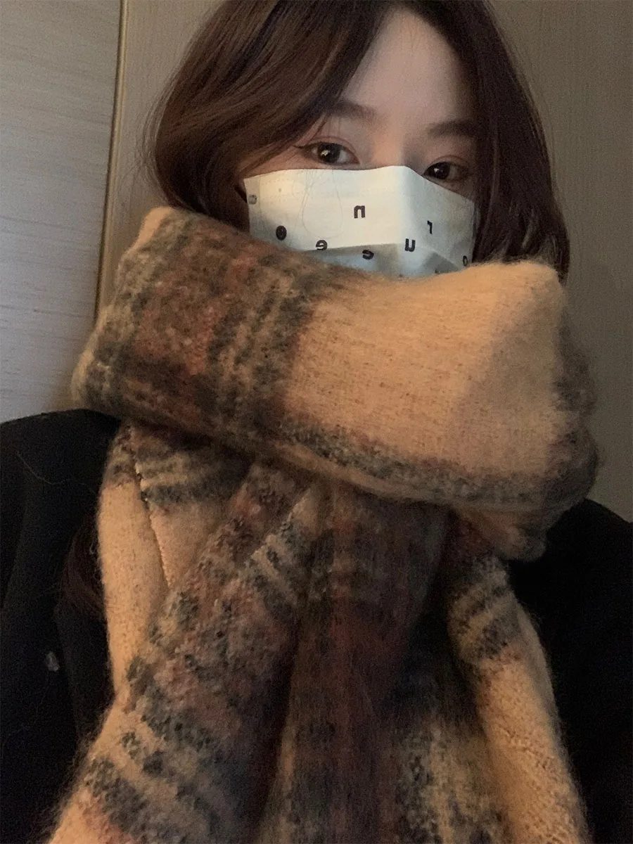 

Retro Brown Plaid Scarf For Women Double-Use Shawl And Scarf New Style In 2025 High-End Feeling Thick And Warm For Winter