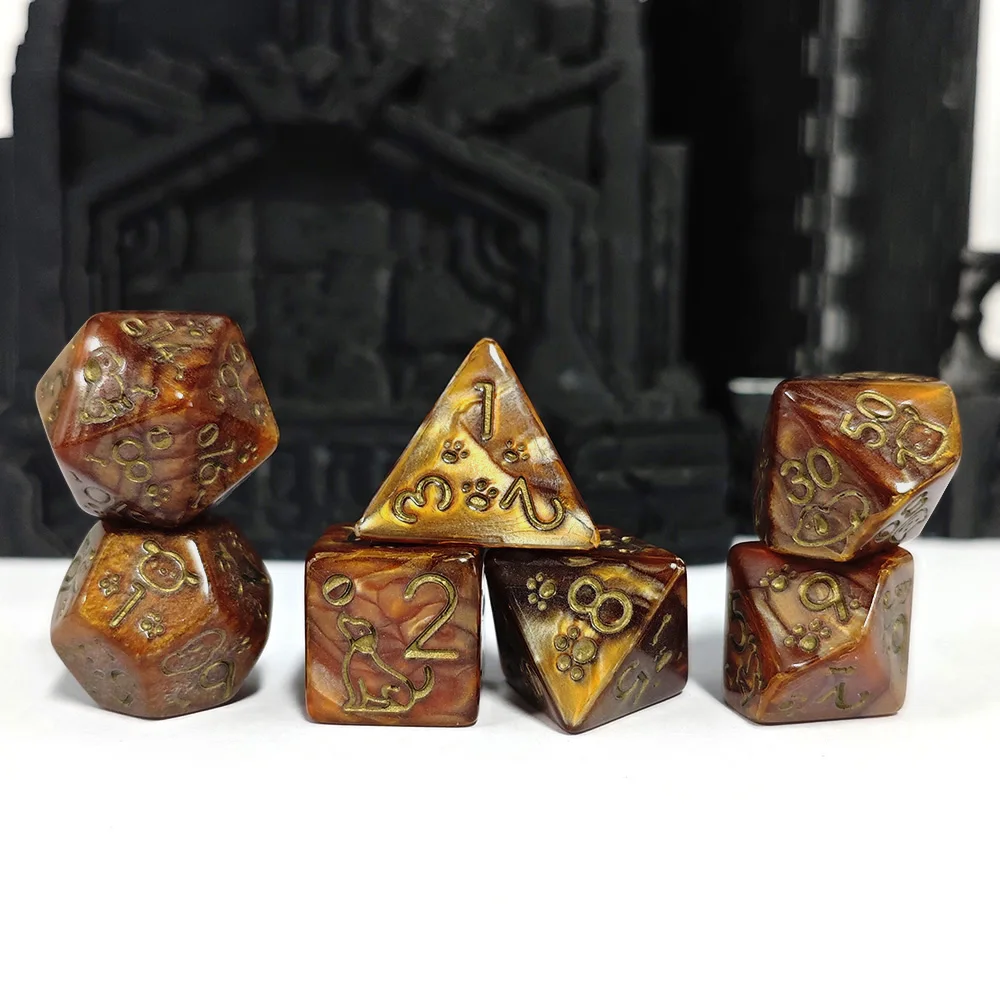 Amber Swirl Acrylic Polyhedral Dice Set,7Pcs Gold Ink Cat Paw Heart Engraved DND Dice for Dungeons & Dragons TRPG Tabletop Role