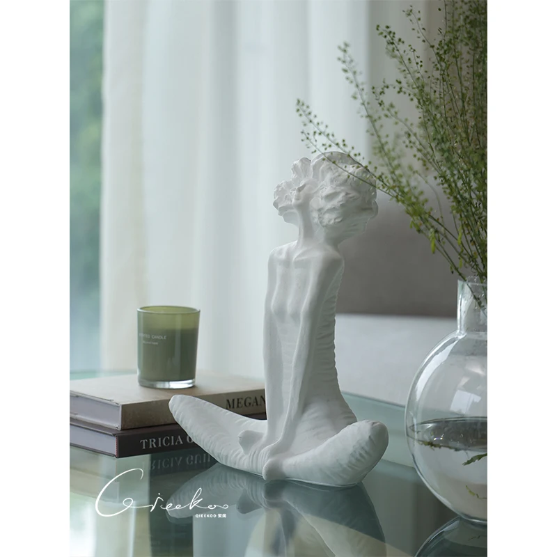 Art leisurely ivory white portrait sculpture, living room desktop decoration, atmosphere art ornament