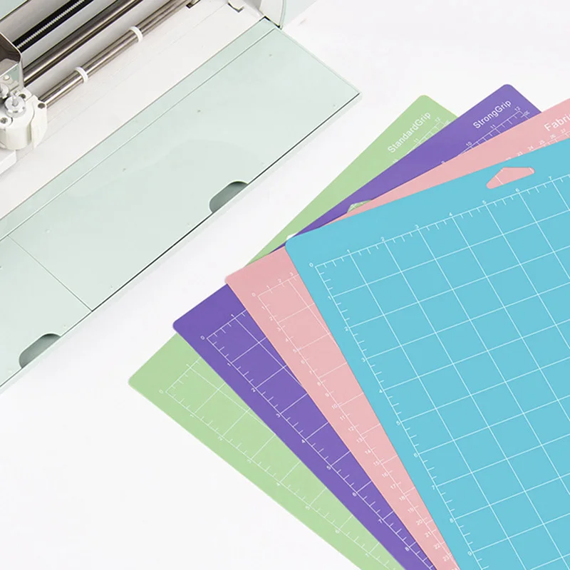 1Pcs New Mixed Color Engraving Machine Base Plate Cutting Mat For Cricut/cameo 4 With Adhesive PVC Grid Cutting Mats 330x355mm