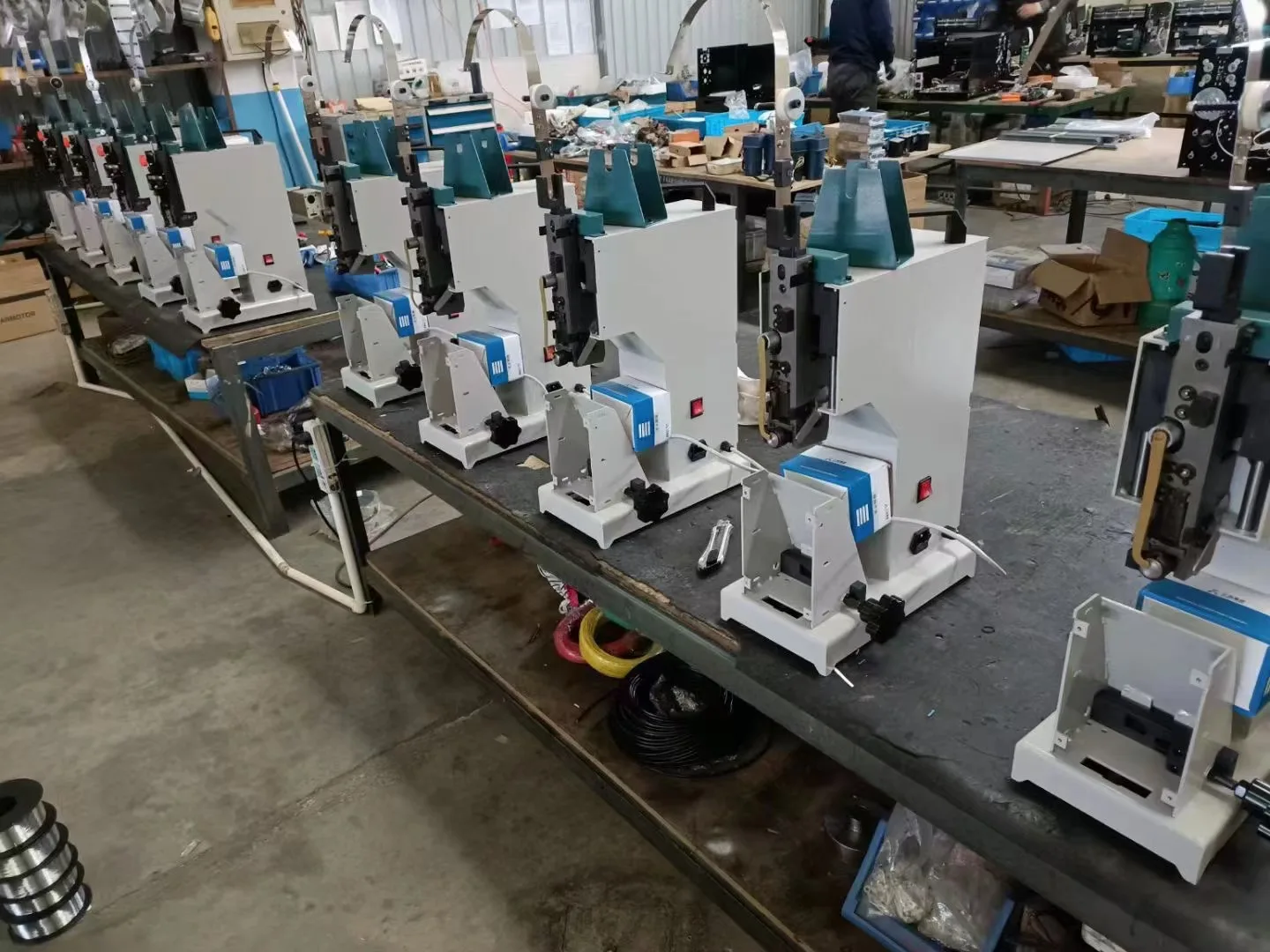 Qike QK-8702H جودة عالية Honer مسمار الكهربائية رئيس واحد السرج وسلك مسطح غرزة ورقة دباسة ماكينة تجليد