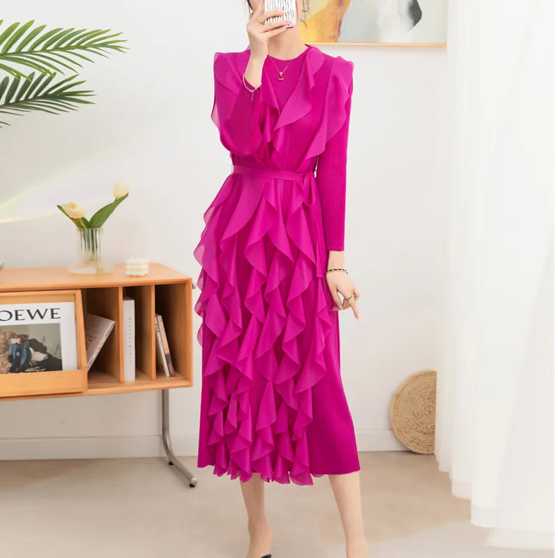 

Pleats Pleated Long Dress Women 2024 Spring and Summer New Ruffled Round Neck Temperament Waist Tie Large Size Pleated Skirt