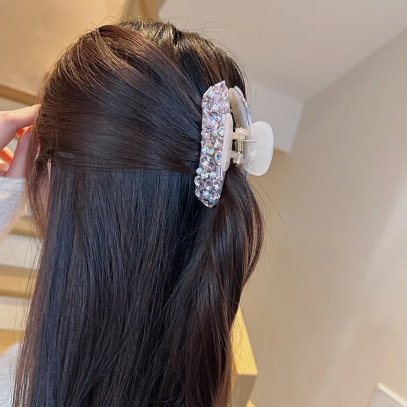 Flash Diamond Light Clip di squalo di lusso Clip media squisita e semplice Clip per capelli sulla testa posteriore Elegante copricapo per capelli a disco Forcina