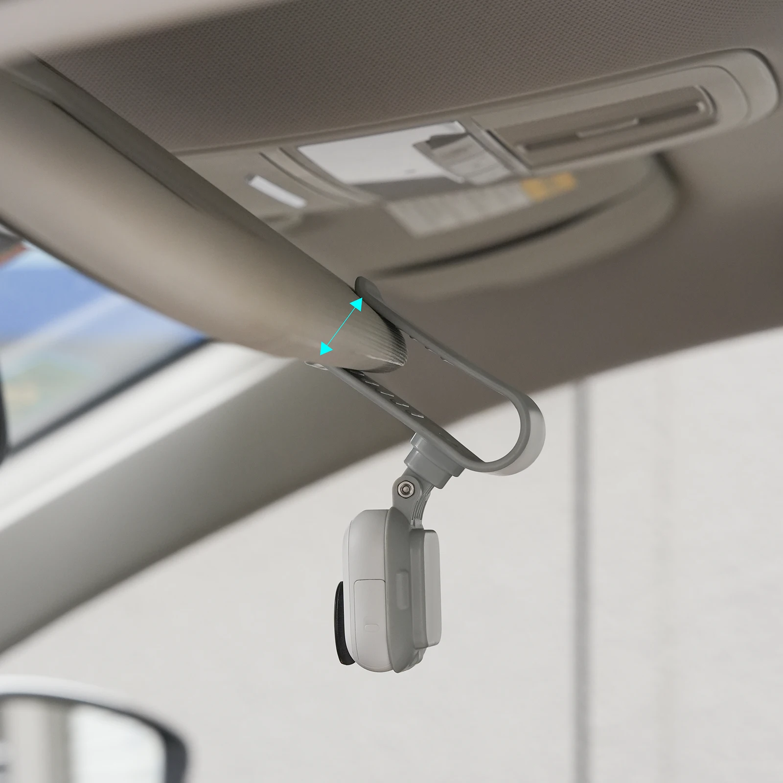 

Car Sun Visor Mount for Insta360 GO Ultra, Magnetic Sun Visor Clip, Applicable to Multiple Scenarios Quick Release Clip Mount