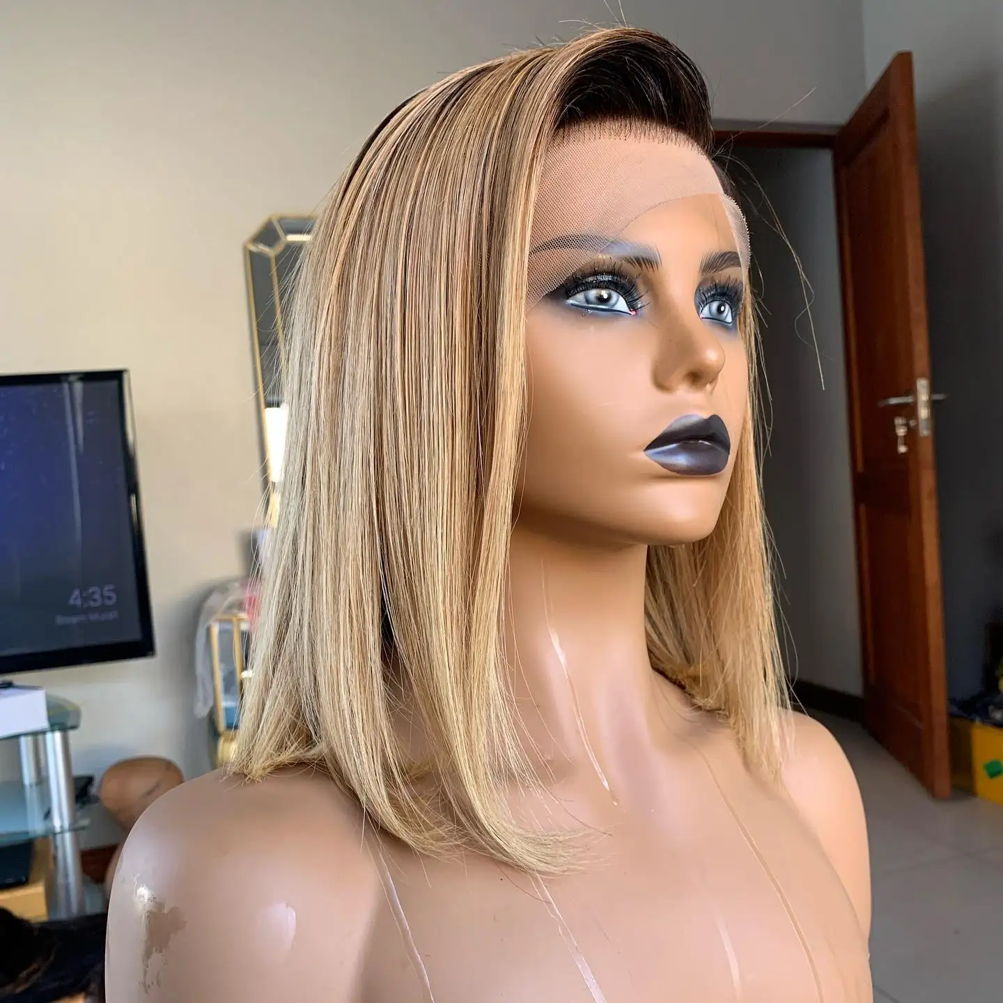 Trendy Warm Blonde Synthetic Lace Frontal Wigs Bob Natural Straight Shadow Roots 12 Inches 180%High Density Realistic Look Wigs